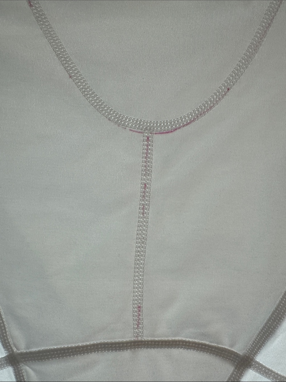 Tommie Copper White Short-Sleeve Performance Top. - Picture 4 of 5